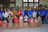 Chi đoàn VP UBND tỉnh tặng quà cho các học sinh tại trường Mầm non – Tiểu học Hoa Phong Ba