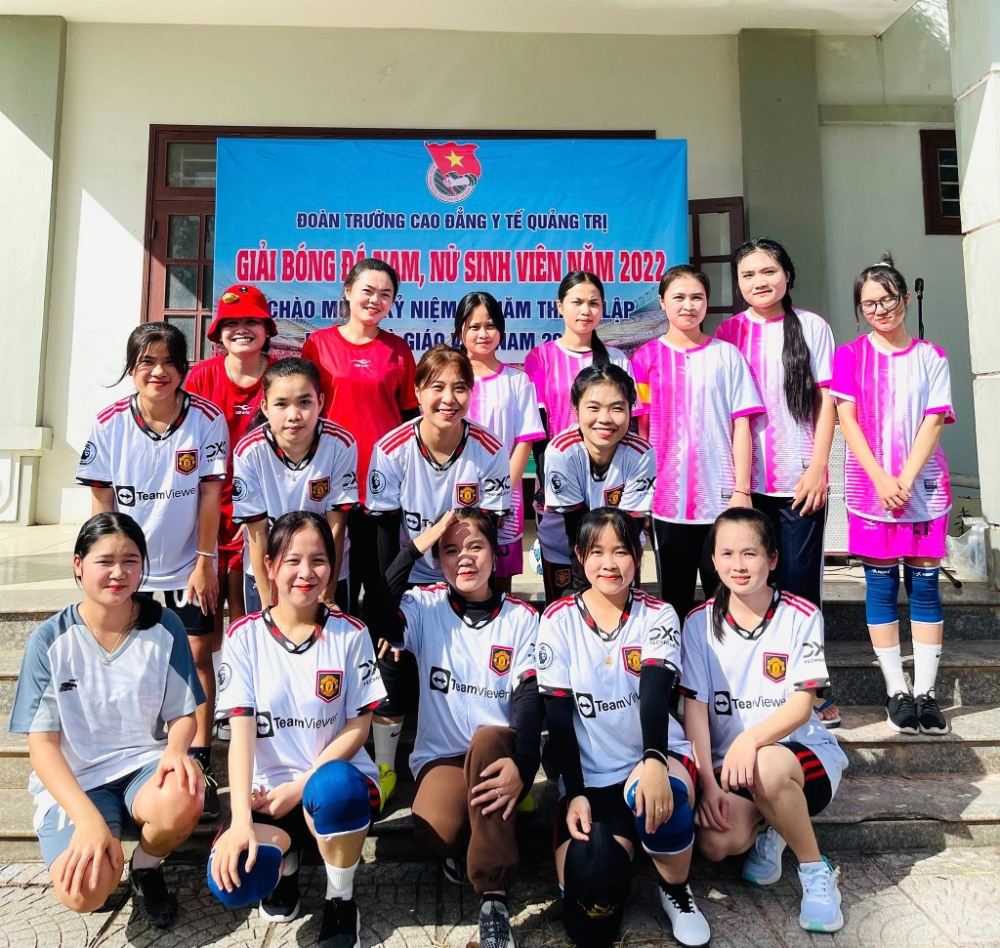 Đoàn trường Cao đẳng Y tế Quảng Trị tổ chức giải bóng đá nam, nữ chào mừng 40 năm ngày Nhà giáo việt nam (20/11/1982 – 20/11/2022)