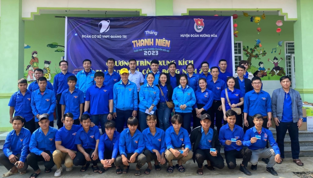 Đoàn cơ sở VNPT Quảng Trị tổ chức Chương trình “Xung kích Tình nguyện vì cộng đồng” và trao tặng CTTN "Sân chơi cho em" năm 2023