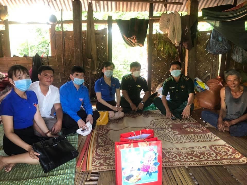 Chi đoàn Viện Kiểm sát Nhân dân tỉnh tổ chức lễ khởi công nhà tình nghĩa cho hộ gia đình có hoàn cảnh đặc biệt khó khăn tại Xã Xy, huyện Hướng Hóa