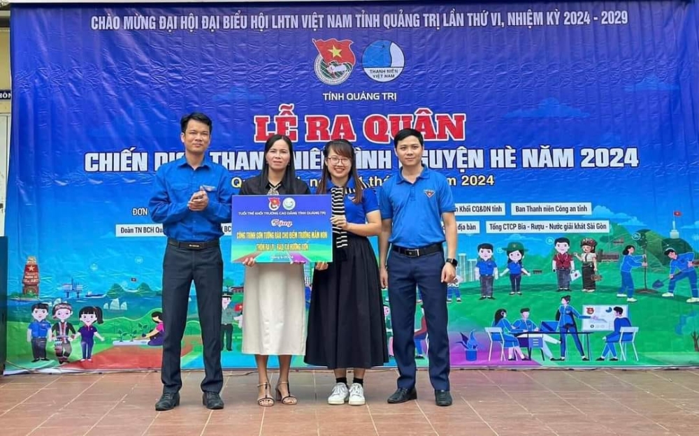 Đoàn Khối Trường học tổ chức Chiến dịch tình nguyện “Mùa hè xanh” tại Xã Hướng Sơn, huyện Hướng Hoá